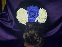 Load image into Gallery viewer, Floral HairCombs
