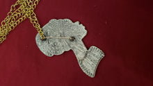 Load image into Gallery viewer, African Woman Silhoutte Pendant
